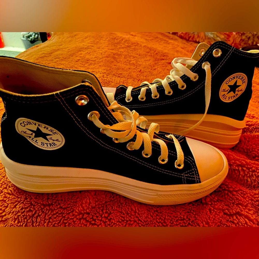 Women’s platform converse